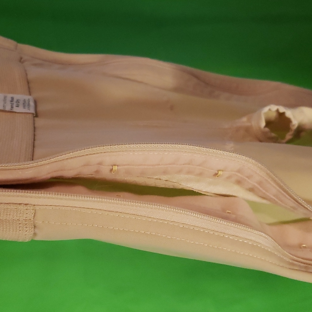 Sculptures Compression Wear - Picture 4 of 4